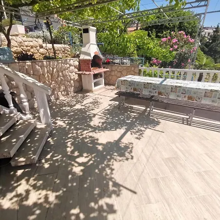 아파트 Niko Lux With Jacuzzi Only 70m From The *