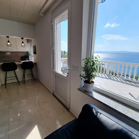 Niko Lux With Jacuzzi Only 70m From The * Dramalj