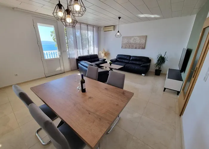 Niko Lux With Jacuzzi Only 70m From The